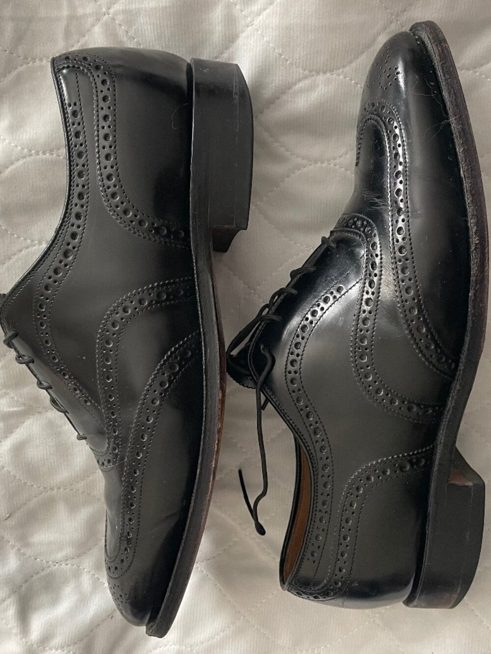 Johnston & Murphy Stratton Wingtip Oxfords Black Calfskin Size 8 3E (Extra Wide)